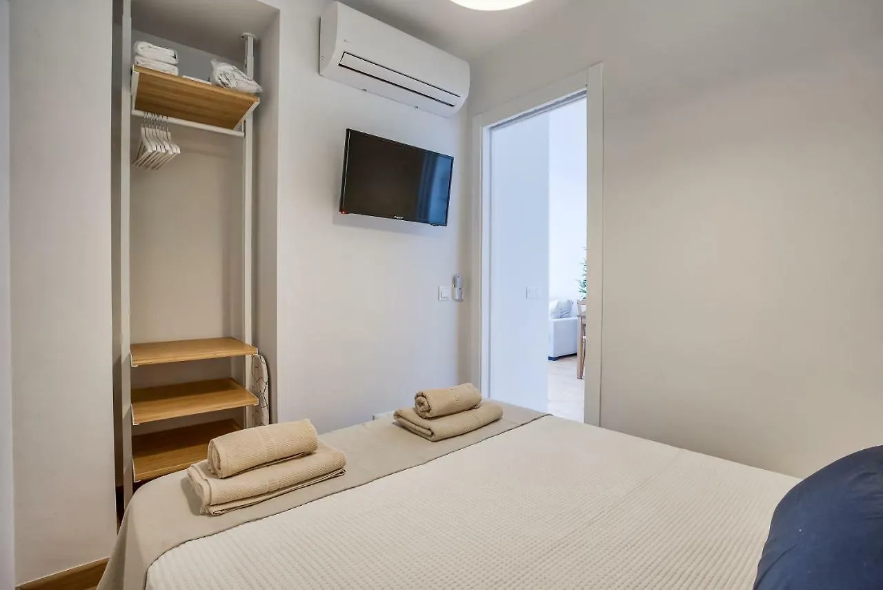 Sur Suites Perla 6-3 Fuengirola Spain